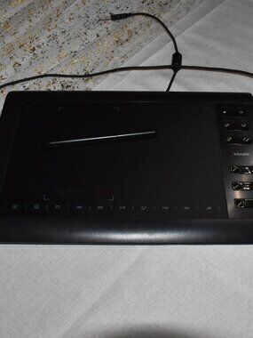 Xoppox VIN1060Plus Graphics Tablet Wired Black - with Pen